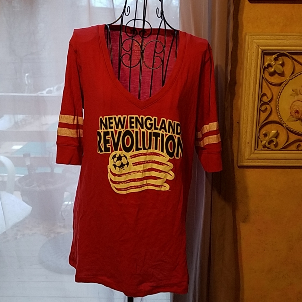 Revolution Women's T Shirt Size